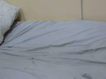 Slimpussyy  live sex cam