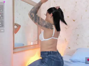 Victoria-Monroe  live sex cam