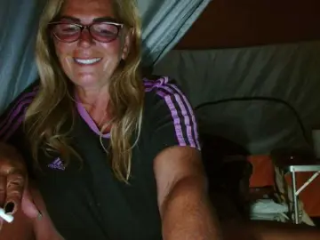 YulliaMilf  live sex cam