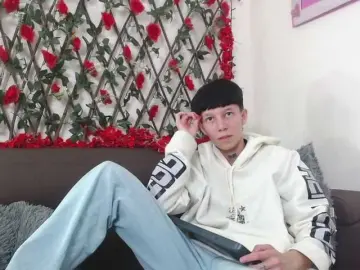 LiamBrown09  live sex cam