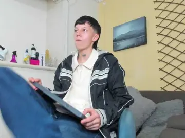 LiamBrown09  live sex cam