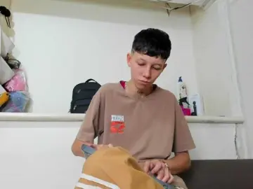 LiamBrown09  live sex cam