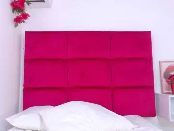 Moonbabee  live sex cam