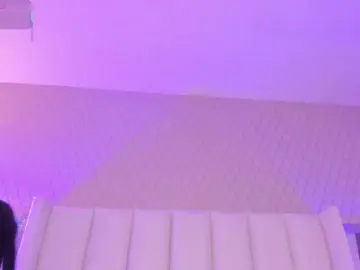 SophiaSmiiths  live sex cam