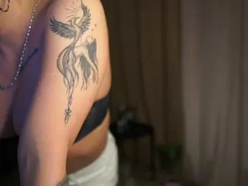 TeakyNiny  live sex cam