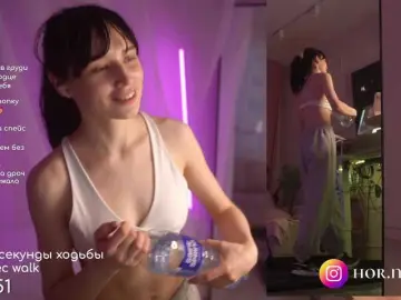 Hor-neyJ0zy  live sex cam