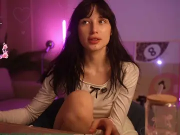 Hor-neyJ0zy  live sex cam