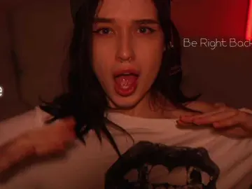 Hor-neyJ0zy  live sex cam
