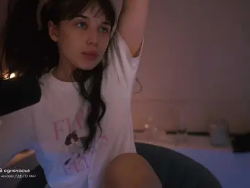 Hor-neyJ0zy  live sex cam