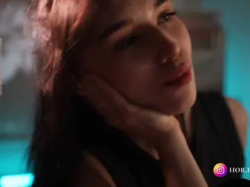 Hor-neyJ0zy  live sex cam