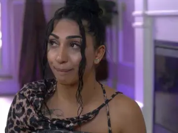 EmaHallee  live sex cam