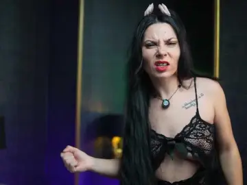 GiaEasyIce  live sex cam