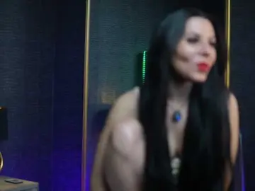 GiaEasyIce  live sex cam