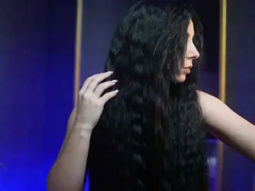 GiaEasyIce  live sex cam