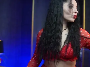 GiaEasyIce  live sex cam