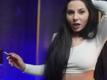 GiaEasyIce  live sex cam