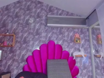 KENISHA-XXX  live sex cam