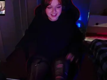 LylyBearrr  live sex cam