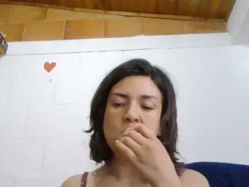 Princessbella93  live sex cam