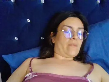 Princessbella93  live sex cam