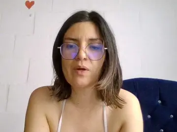 Princessbella93  live sex cam