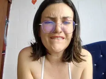 Princessbella93  live sex cam