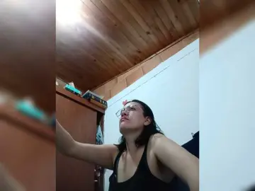 Princessbella93  live sex cam