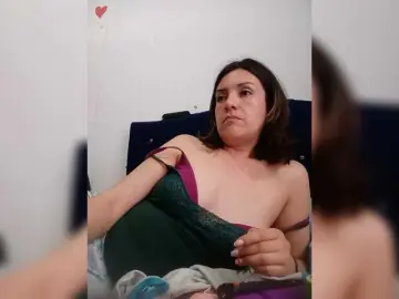 Princessbella93  live sex cam