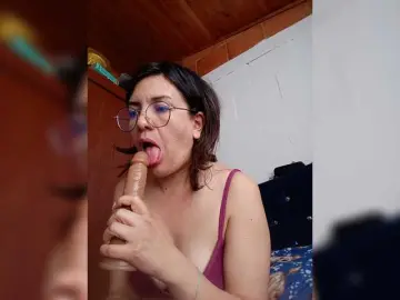 Princessbella93  live sex cam