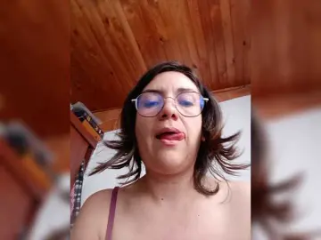 Princessbella93  live sex cam