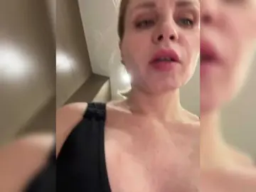 -x777x-  live sex cam