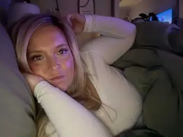 Jennalynn  live sex cam
