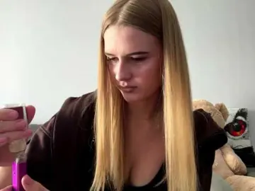 JudieBarkenhagen  live sex cam