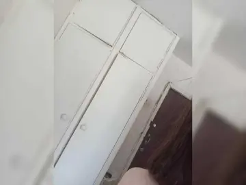 Kissa-is-klassa-a  live sex cam