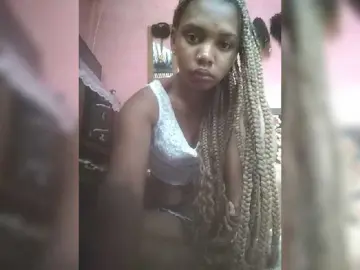 Sarah02  live sex cam