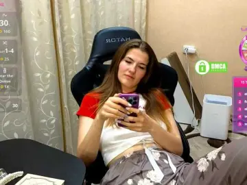 Mag1c-eyes  live sex cam