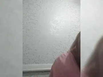 JulieSilver  live sex cam