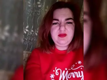 NikaGold1  live sex cam