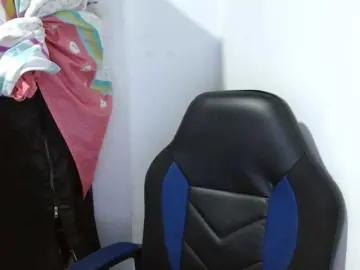 Katiamature  live sex cam