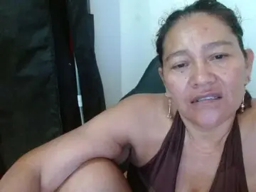 Katiamature  live sex cam