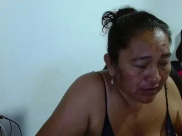 Katiamature  live sex cam