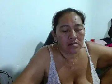 Katiamature  live sex cam