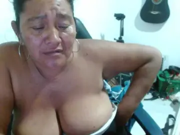 Katiamature  live sex cam
