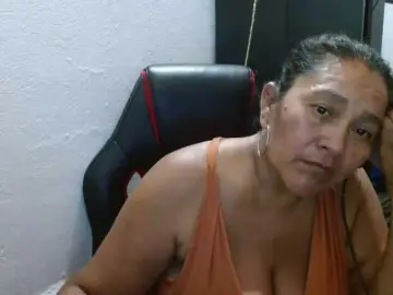 Katiamature  live sex cam