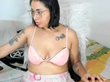 Sweet-roses  live sex cam