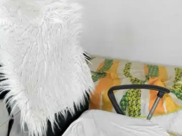 Sweet-roses  live sex cam
