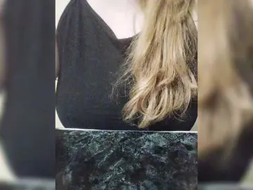 Natali251  live sex cam