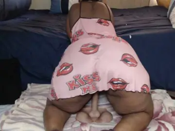 Prettybkack25  live sex cam