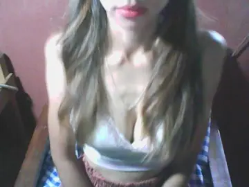 Krisnah3  live sex cam