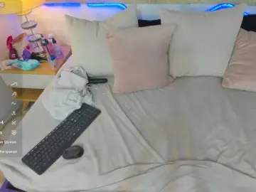 Tamhyferrara  live sex cam